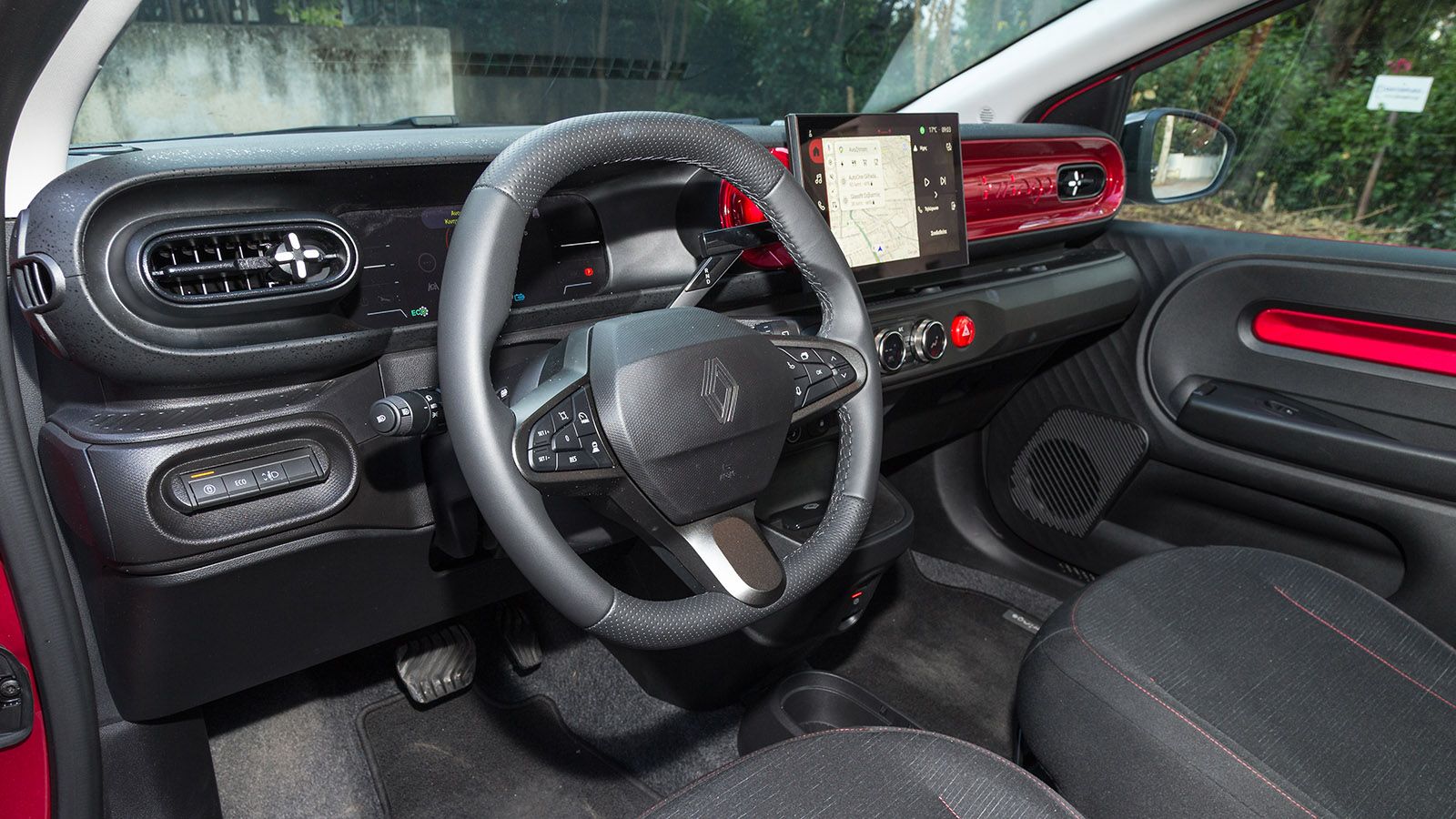 Δοκιμή Renault Twingo E-Tech 80 PS: Μικρό στο μάτι, μεγάλο στην πόλη